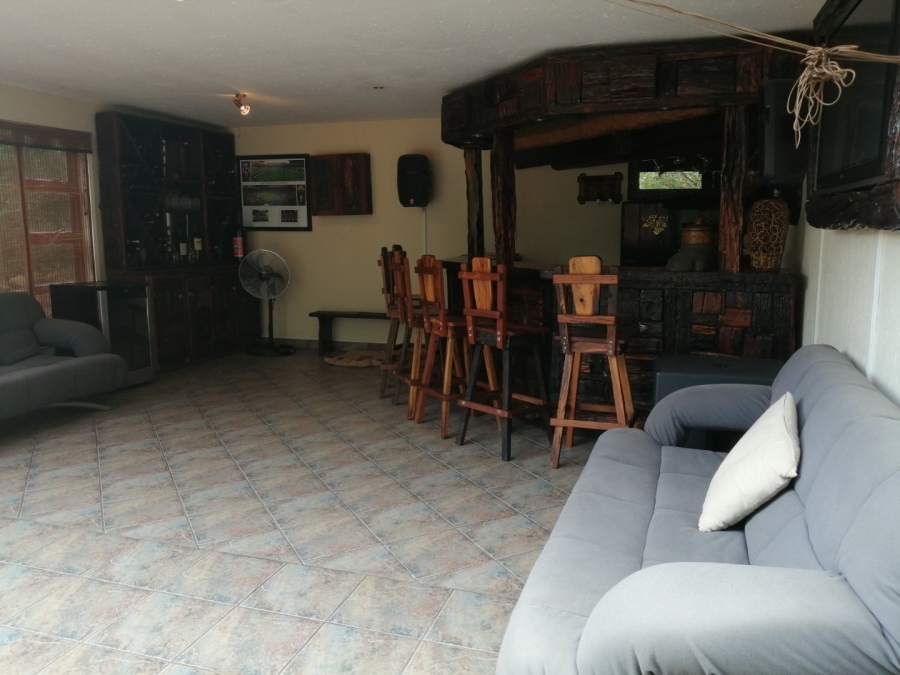 4 Bedroom Property for Sale in Boschenvaal River Front Lodges Free State